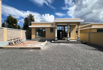 4 Bed House with En Suite at Riverside Drive