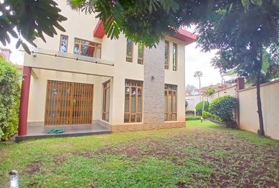 5 Bed Townhouse with En Suite at Lavington Green - 4