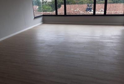 Serviced 2 Bed Apartment with En Suite in Lavington - 2