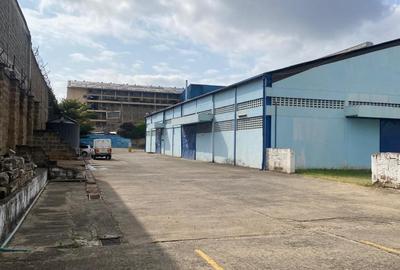 Warehouse in Industrial Area - 2