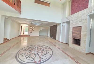 5 Bed Townhouse with En Suite at Convent Drive - 2