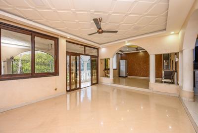 4 Bed Apartment with En Suite at Nyere Avenue