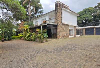 5 Bed Townhouse with En Suite at James Gichuru