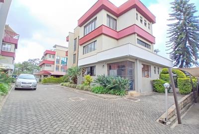 5 Bed Townhouse with En Suite at Lavington - 2