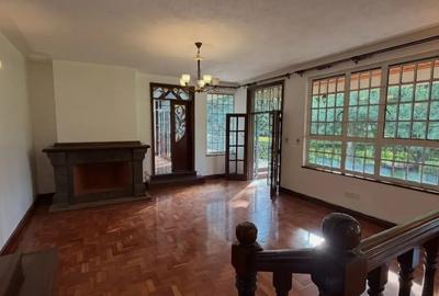 5 Bed House with En Suite in Runda - 2