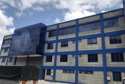 3,500 ft² Warehouse with Service Charge Included in Utawala - 3