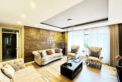 4 Bed Apartment in Riverside - 2