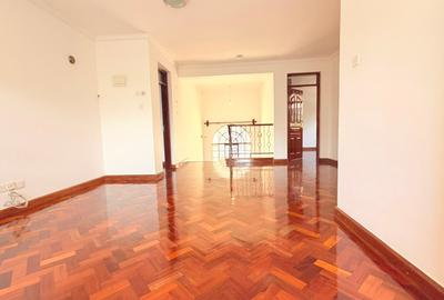 5 Bed Townhouse with En Suite in Kitisuru - 4
