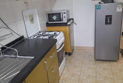 Serviced 2 Bed Apartment with Borehole in Kilimani - 3