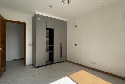 Serviced 3 Bed Apartment with En Suite in Nyali Area - 4