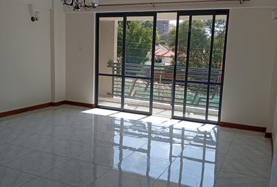 2 Bed Apartment with En Suite in Westlands Area - 4