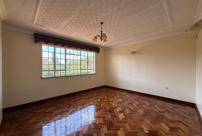 5 Bed House with En Suite in Runda - 3
