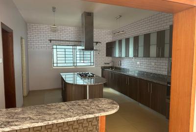 3 Bed Apartment with En Suite at Kileleshwa - 4