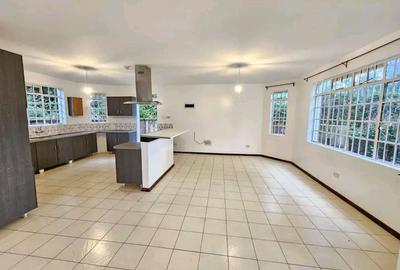 4 Bed Townhouse with En Suite in Westlands Area - 2