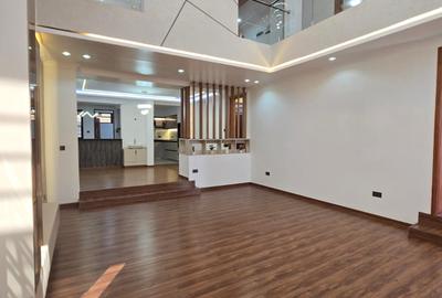 6 Bed House with En Suite at Ukombozi Estate - 3