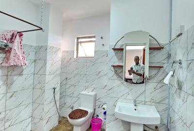 Serviced 1 Bed Apartment with En Suite in Nyari - 4
