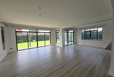 5 Bed Townhouse with En Suite at New Runda - 3