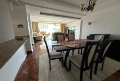 3 Bed Apartment with En Suite in Riverside - 2
