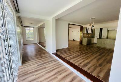4 Bed Townhouse with En Suite in Kitisuru - 4