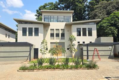 4 Bed Villa with En Suite at Ruaka Rd