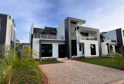 5 Bed Villa with En Suite at Thika Road Near Spur Mall - 2