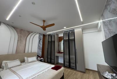 Serviced 3 Bed Apartment with En Suite at Tudor - 2