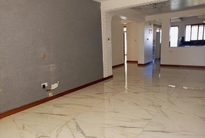 Serviced 3 Bed Apartment with En Suite in Nyali Area - 3
