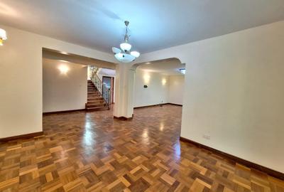 5 Bed Townhouse with En Suite at Othaya Road - 2