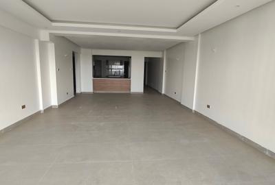 4 Bed Apartment with En Suite at Parklands - 3