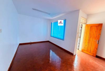 215 ft² Commercial Property with Fibre Internet in Westlands Area - 4
