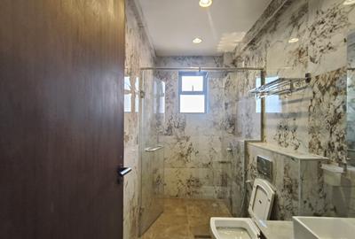 2 Bed Apartment with En Suite at Brookside - 2