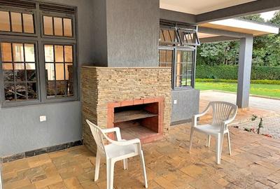 3 Bed House with En Suite at Nyari - 3
