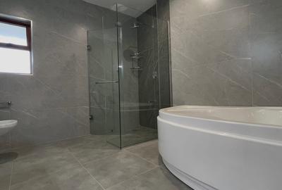 3 Bed Apartment with En Suite in Kileleshwa - 3
