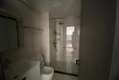 1 Bed Apartment with En Suite in Westlands Area - 4