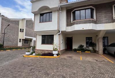 4 Bed Townhouse with En Suite in Spring Valley