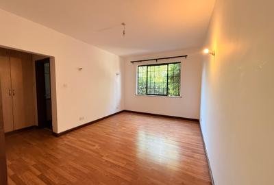 Serviced 3 Bed Apartment with En Suite in Westlands Area - 4
