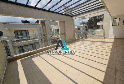 6 Bed Townhouse with En Suite in Lavington - 2