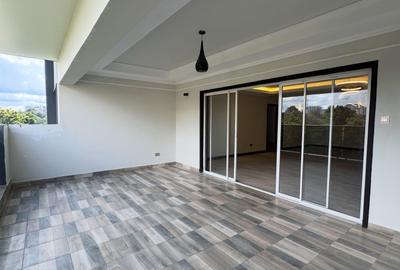 3 Bed Apartment with En Suite in Riverside