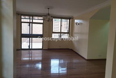 5 Bed House with En Suite in Lavington - 4