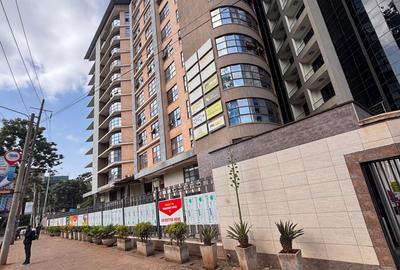 1,484 ft² Commercial Property with Service Charge Included in Westlands Area