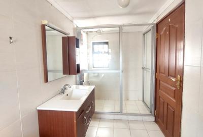 4 Bed Townhouse with En Suite in Lavington - 2