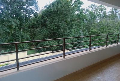 5 Bed Townhouse with En Suite in Lavington - 2