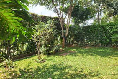 3 Bed Townhouse with En Suite in Rosslyn - 2