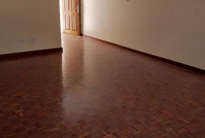 6 Bed Townhouse with En Suite at Lavington - 4