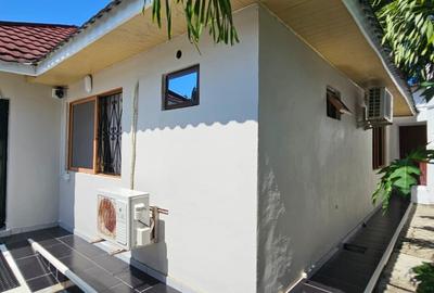 2 Bed House with En Suite at Hs100 - 3