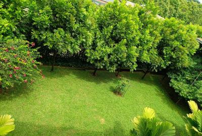 4 Bed Villa with Staff Quarters in Rosslyn - 2