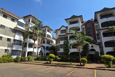 4 Bed Apartment with En Suite in Lavington