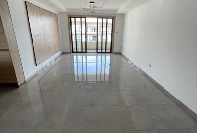 Serviced 3 Bed Apartment with En Suite in Riverside - 2