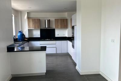 3 Bed Apartment with En Suite in Kileleshwa - 4
