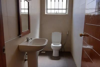 5 Bed Villa with En Suite in Lavington - 3
